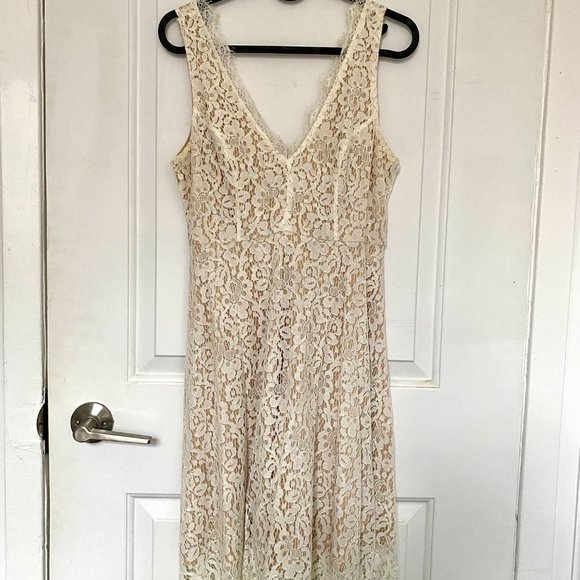 White Lace Dress from Dry Goods (Soprano) - Picture 2 of 3